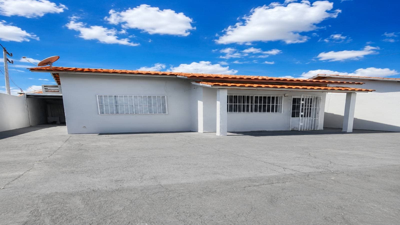 Foto 2 de casa à venda no bairro Santa Terezinha em Cuiabá