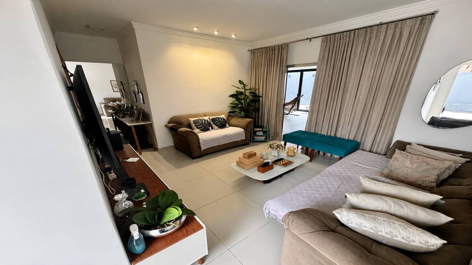 Suíte de casa à venda no bairro Jardim Imperial em Cuiabá