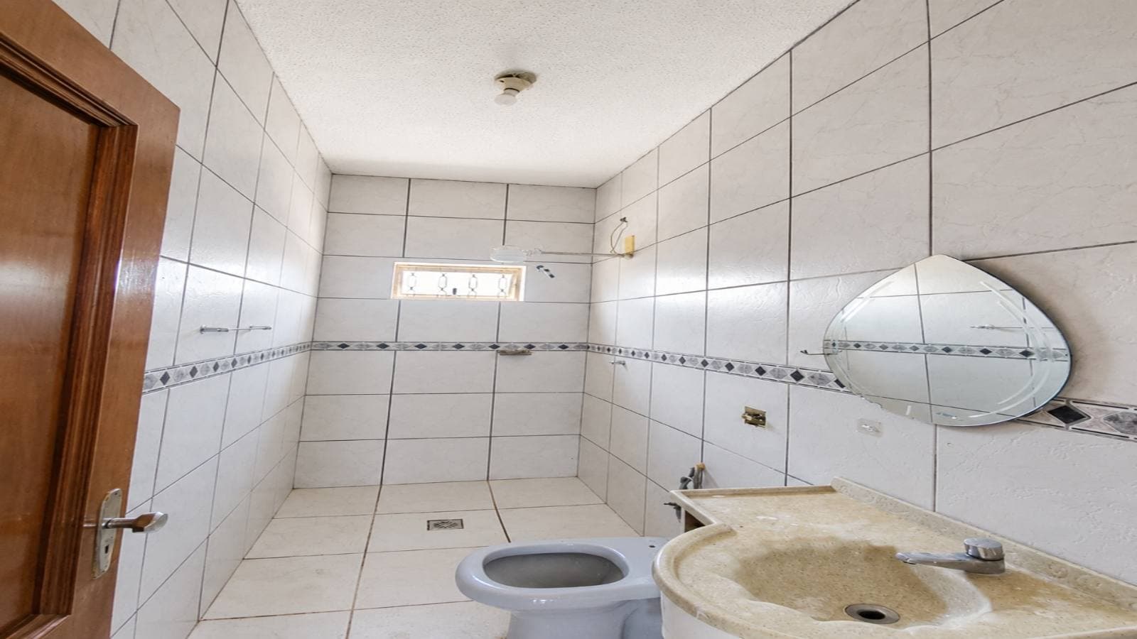 Piscina de casa à venda ou para locação no bairro Alvorada em Cuiabá